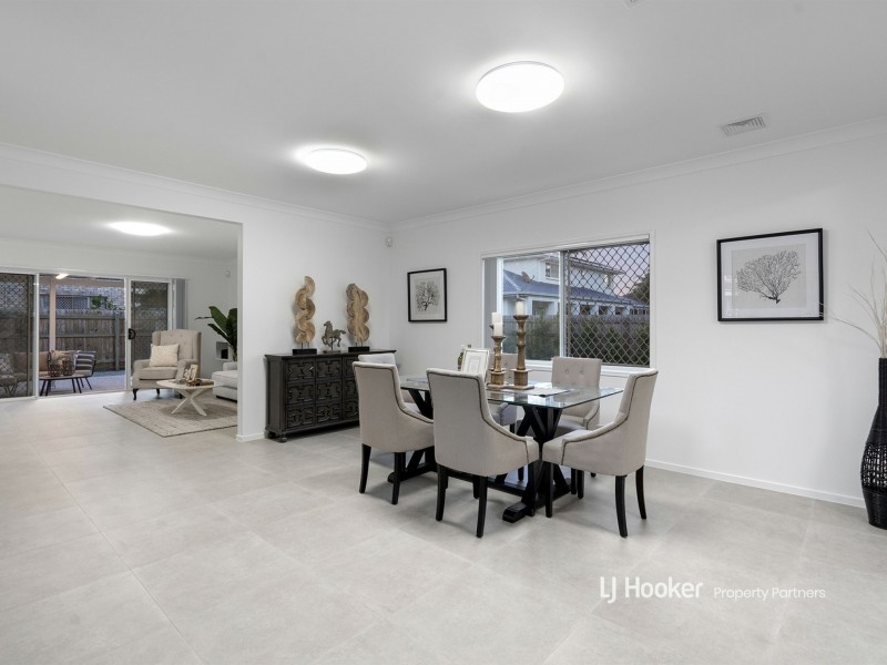 11 Poinciana Crescent, Stretton QLD 4116