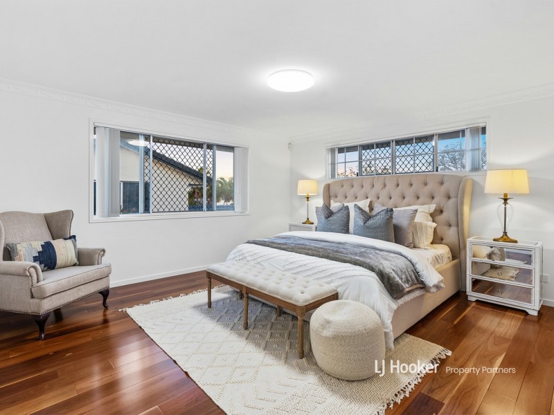 11 Poinciana Crescent, Stretton QLD 4116