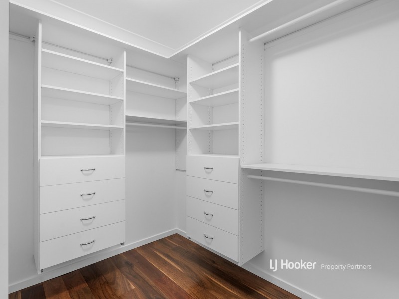 11 Poinciana Crescent, Stretton QLD 4116