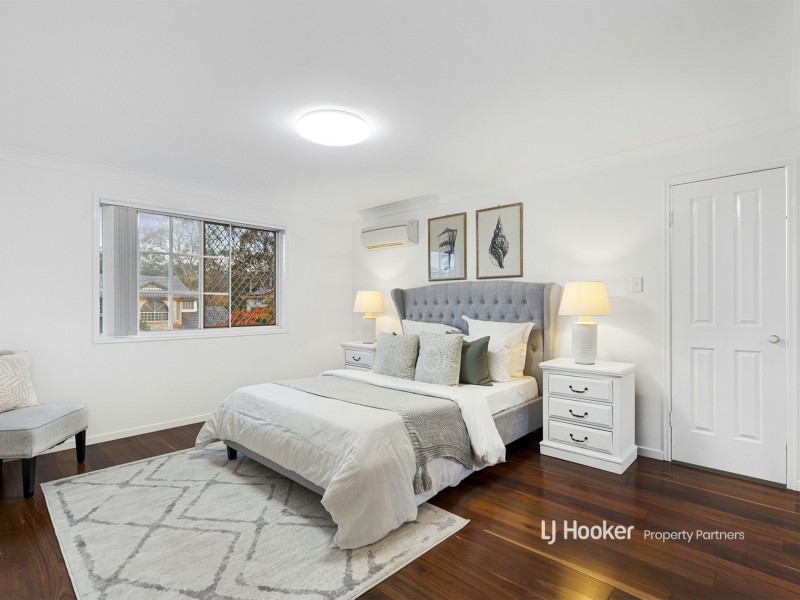 11 Poinciana Crescent, Stretton QLD 4116