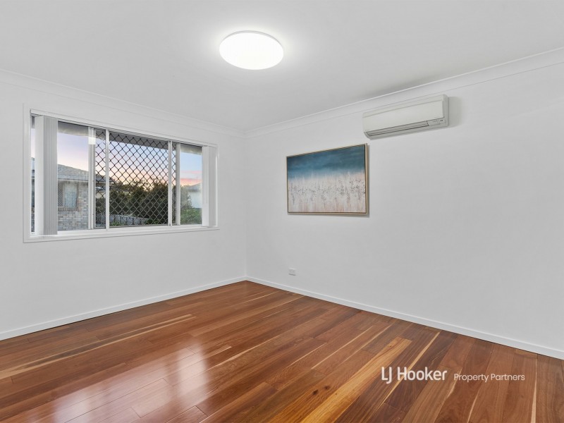 11 Poinciana Crescent, Stretton QLD 4116