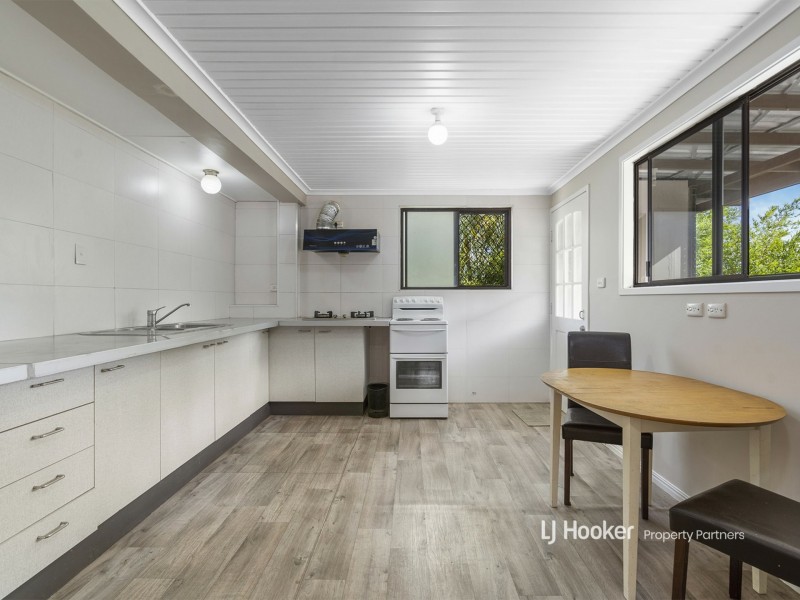 35 Enford Street, Hillcrest QLD 4118