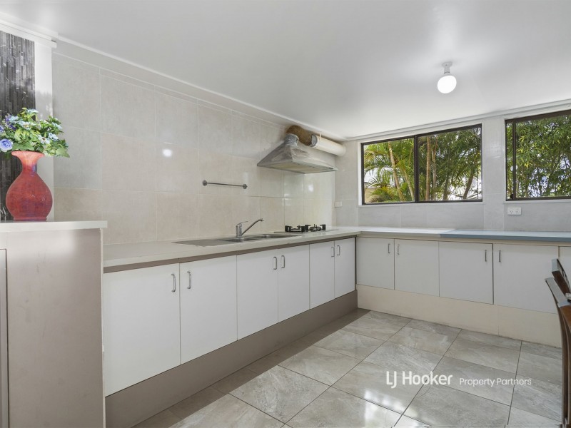 35 Enford Street, Hillcrest QLD 4118