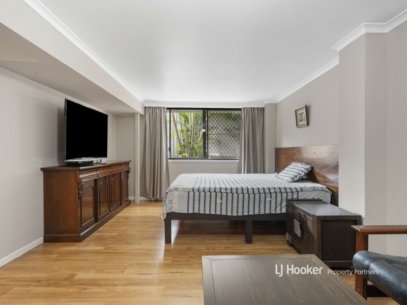 35 Enford Street, Hillcrest QLD 4118