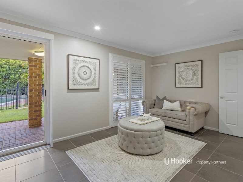 15 St John Close, Parkinson QLD 4115