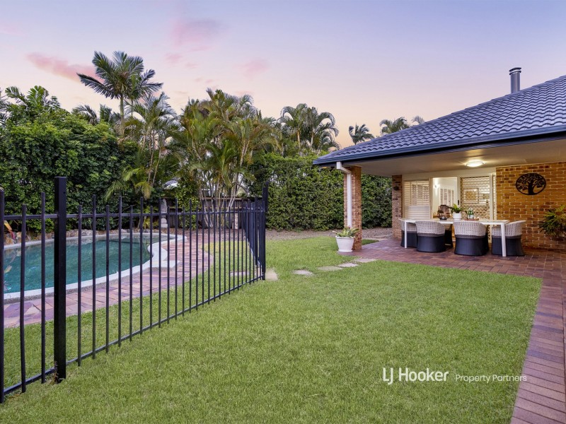 15 St John Close, Parkinson QLD 4115