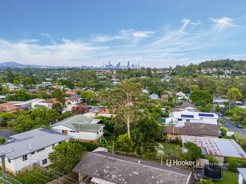 161 Fegen Drive, Moorooka QLD 4105