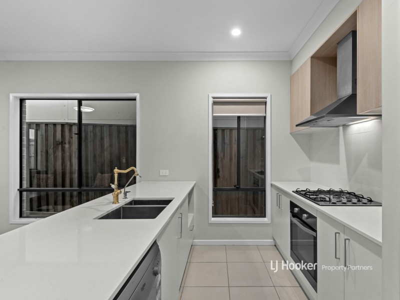 28 Lux Place, Rochedale QLD 4123