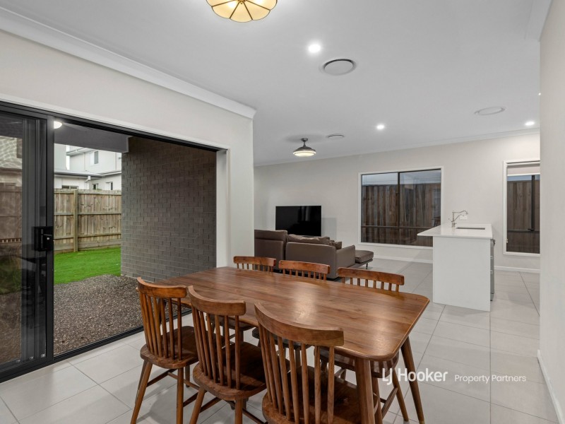 28 Lux Place, Rochedale QLD 4123