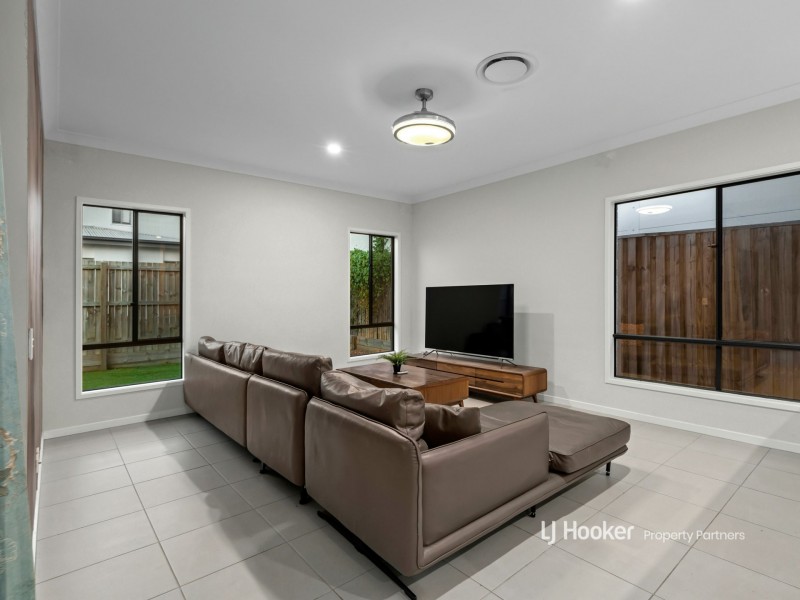 28 Lux Place, Rochedale QLD 4123