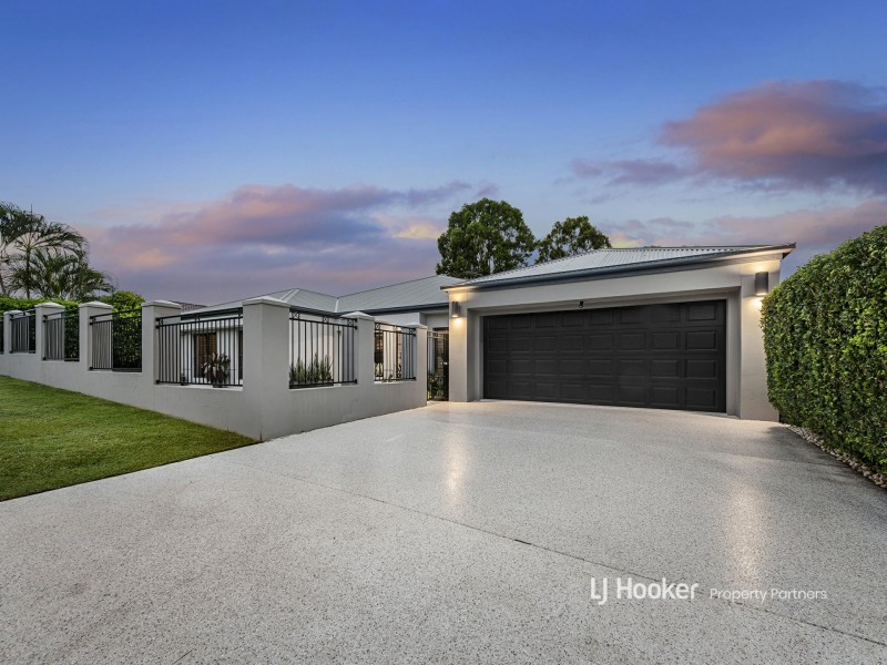 25 Berkshire Crescent, Wishart QLD 4122