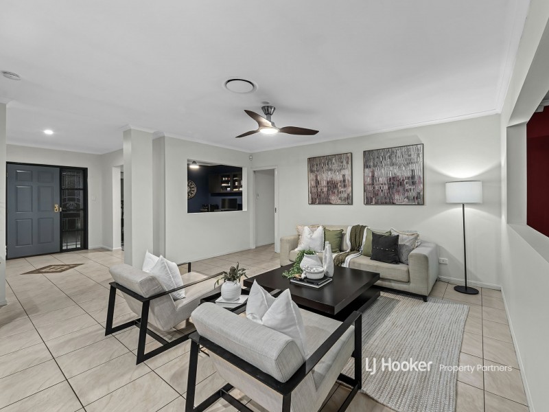 25 Berkshire Crescent, Wishart QLD 4122