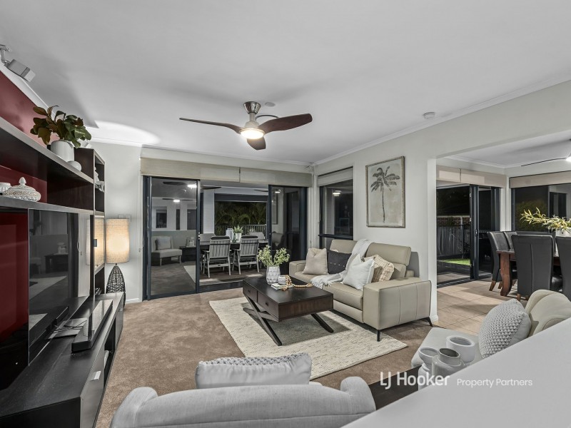 25 Berkshire Crescent, Wishart QLD 4122