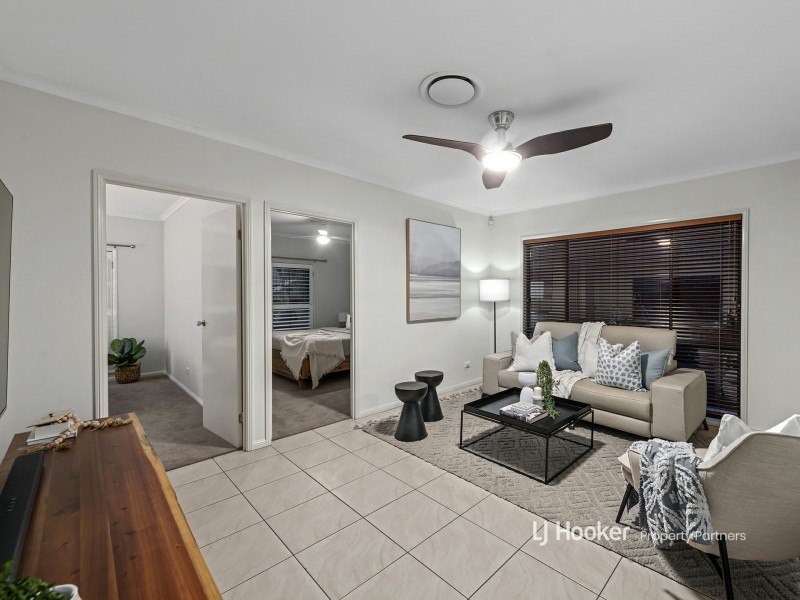 25 Berkshire Crescent, Wishart QLD 4122