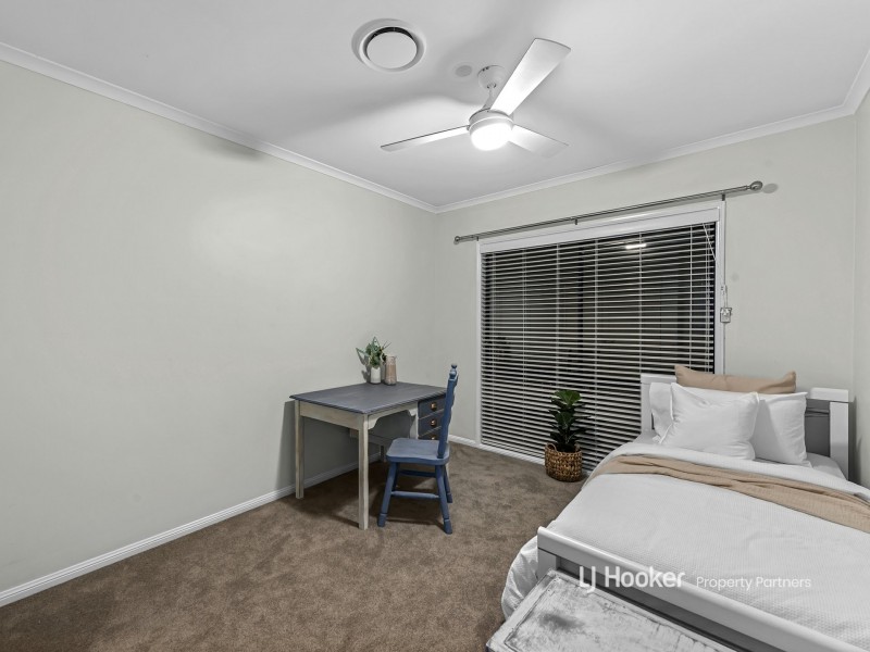 25 Berkshire Crescent, Wishart QLD 4122