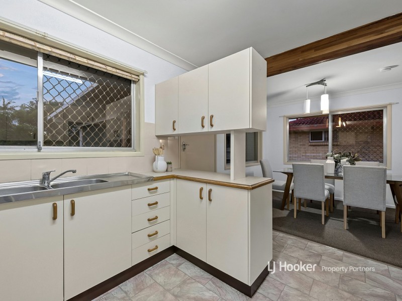 49 Chauvin Street, Robertson QLD 4109