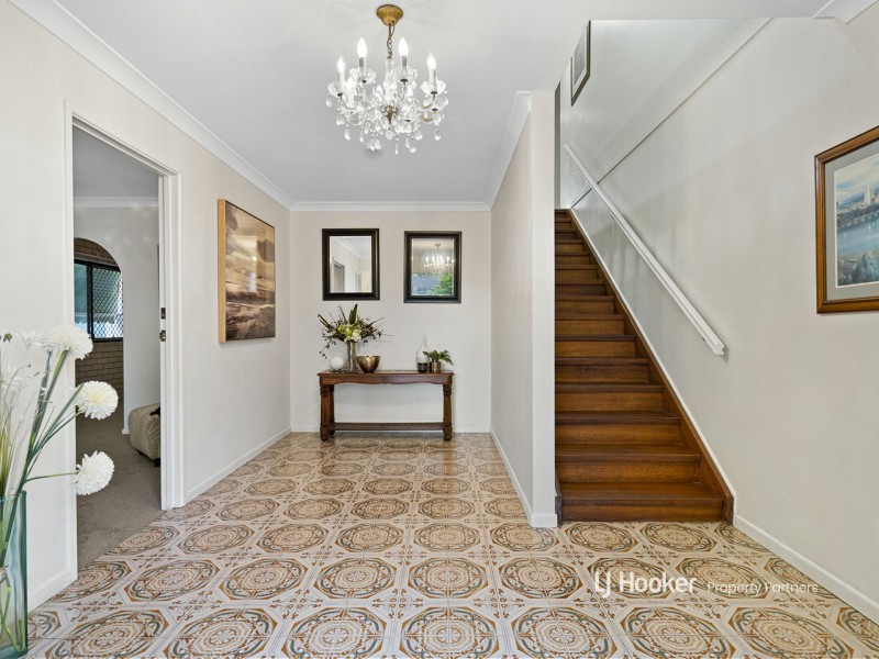 15 Oakleaf Street, Eight Mile Plains QLD 4113