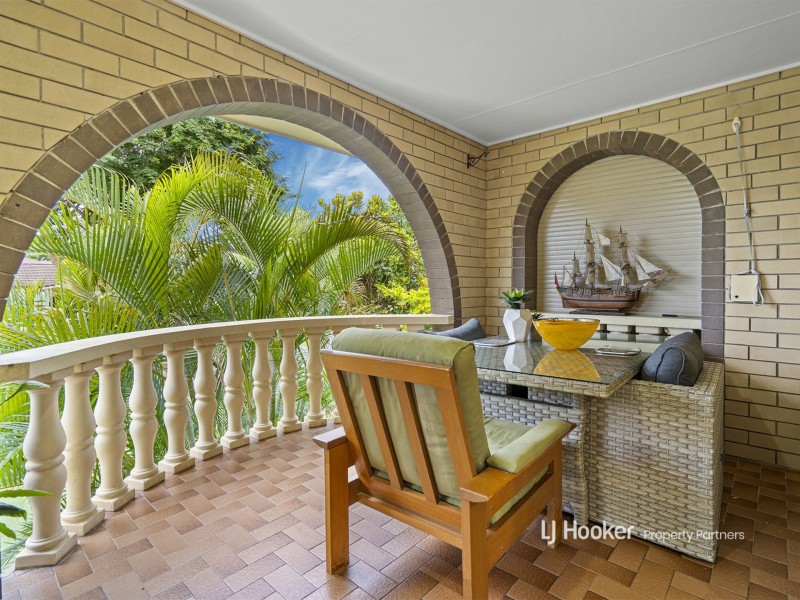 15 Oakleaf Street, Eight Mile Plains QLD 4113