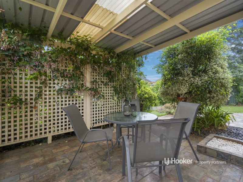 15 Oakleaf Street, Eight Mile Plains QLD 4113