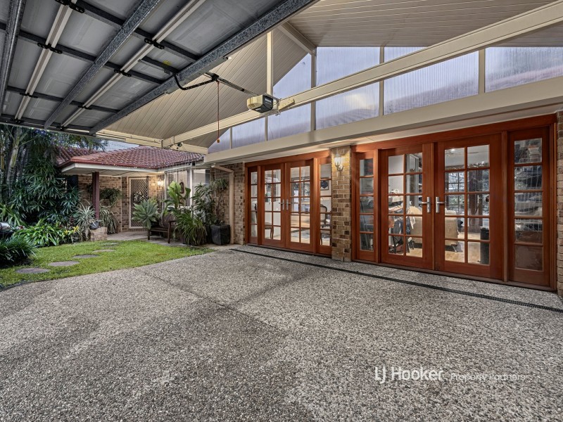 24 Clarendon Circuit, Forest Lake QLD 4078