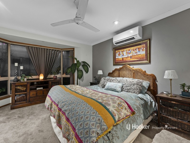 24 Clarendon Circuit, Forest Lake QLD 4078