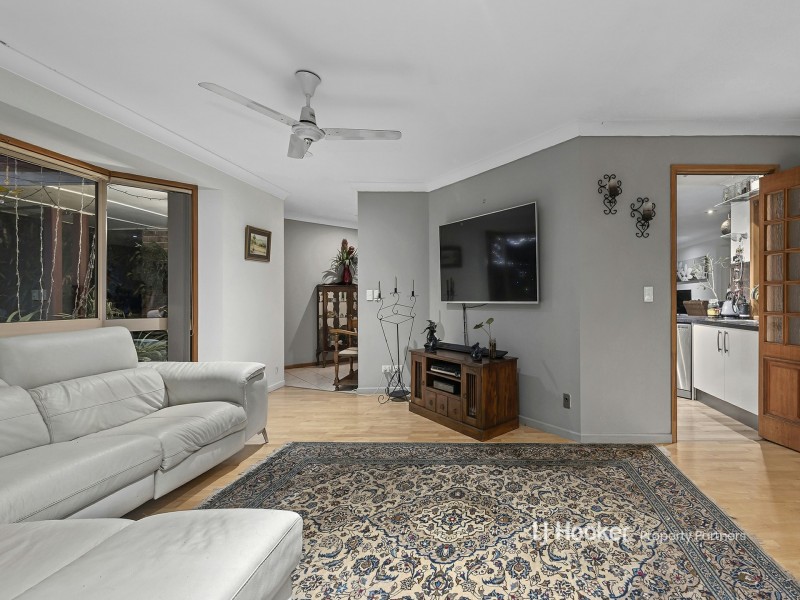 24 Clarendon Circuit, Forest Lake QLD 4078