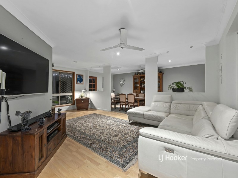 24 Clarendon Circuit, Forest Lake QLD 4078