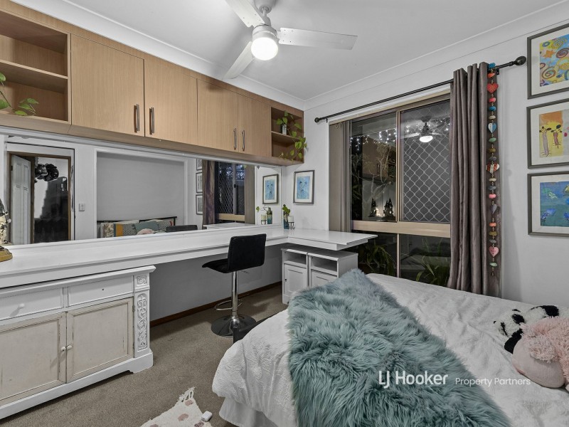 24 Clarendon Circuit, Forest Lake QLD 4078