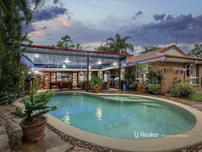 24 Clarendon Circuit, Forest Lake QLD 4078