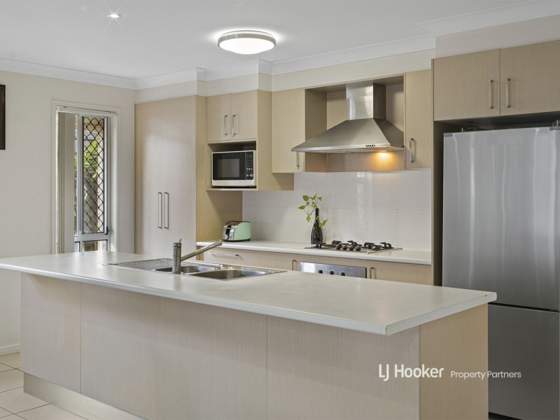 11 Emerson Close, Durack QLD 4077