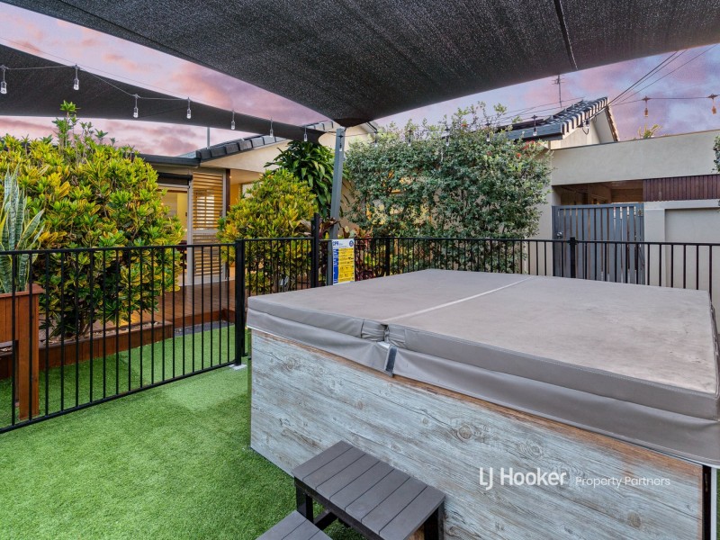 127 Sheehan Avenue, Hope Island QLD 4212