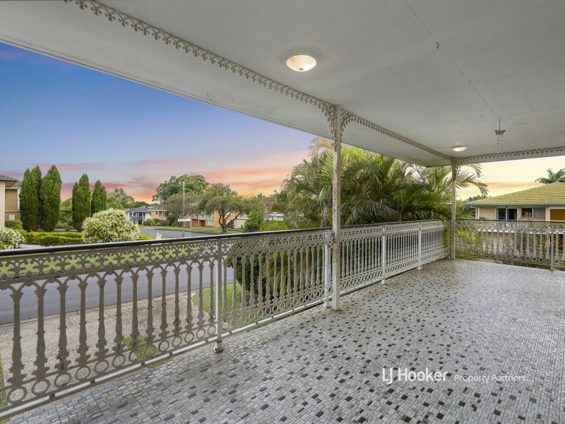 2 Craigview Street, Macgregor QLD 4109