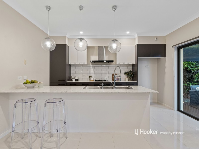 6 Aldea Place, Stretton QLD 4116