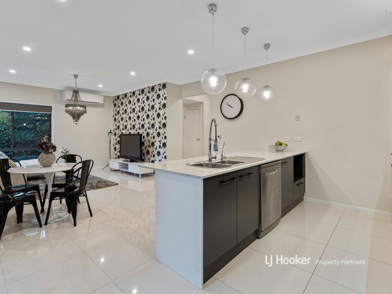 6 Aldea Place, Stretton QLD 4116