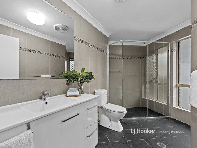 3 Elderslie Place, Forest Lake QLD 4078