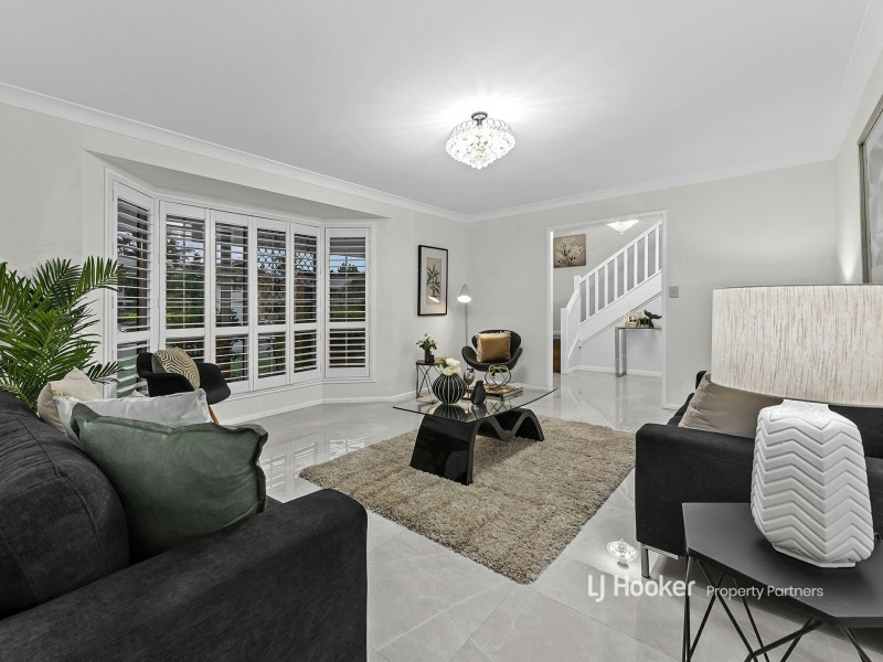 12 McKinley Court, Stretton QLD 4116