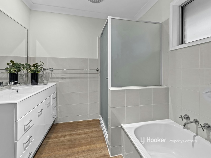 12 McKinley Court, Stretton QLD 4116