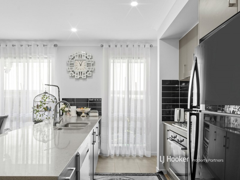 22 Maranoa Street, Logan Reserve QLD 4133
