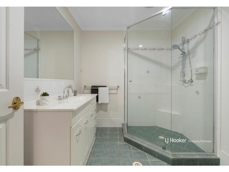 8 Highgreen Close, Kuraby QLD 4112