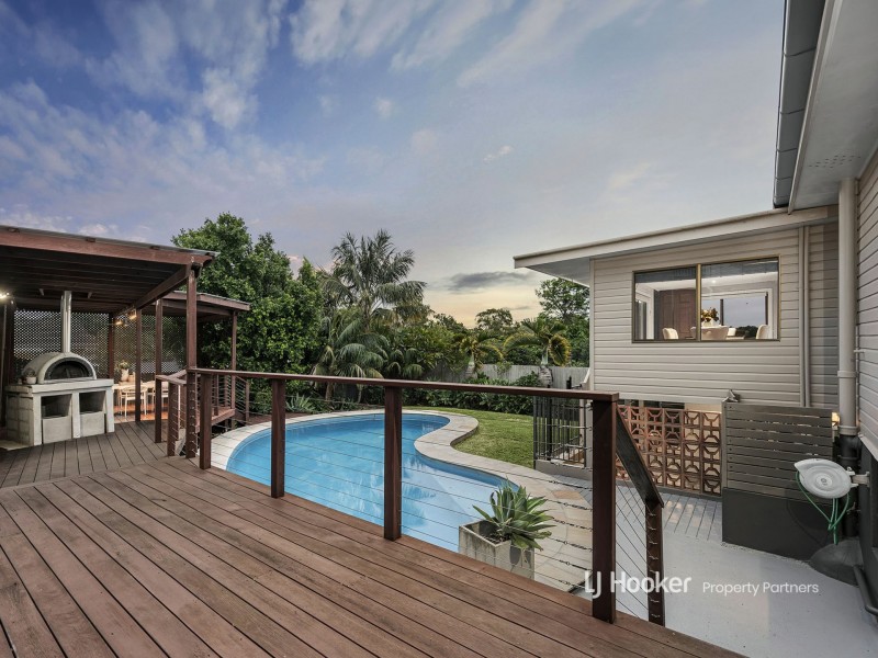 26 Pareena Crescent, Mansfield QLD 4122