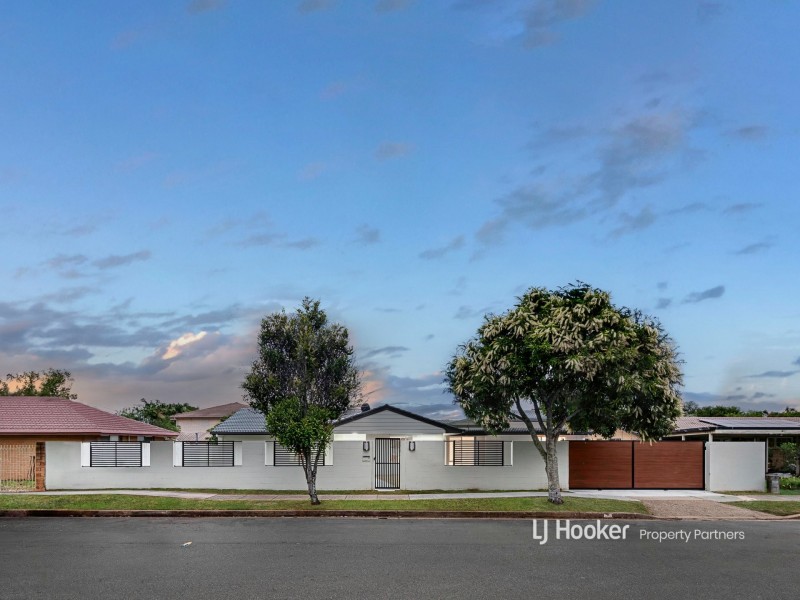 54 Chauvin Street, Robertson QLD 4109