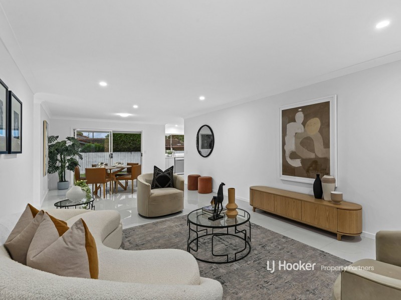 54 Chauvin Street, Robertson QLD 4109