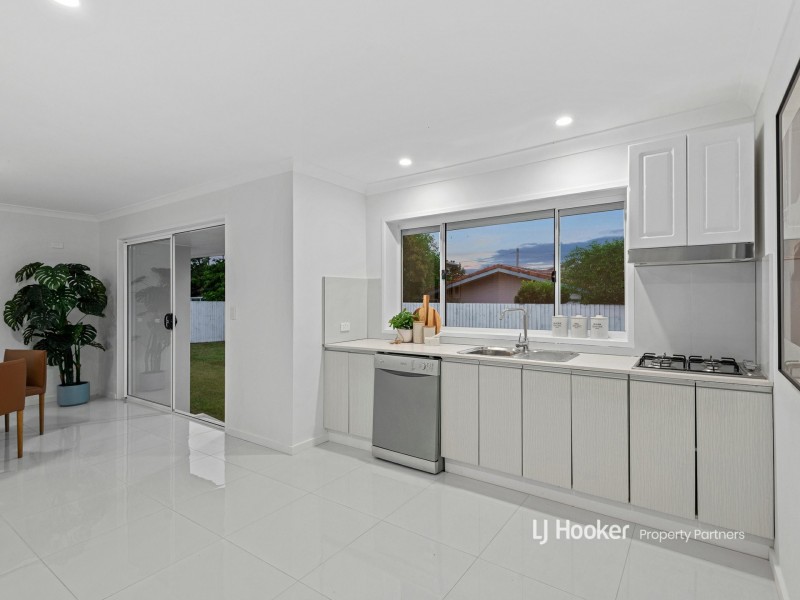 54 Chauvin Street, Robertson QLD 4109