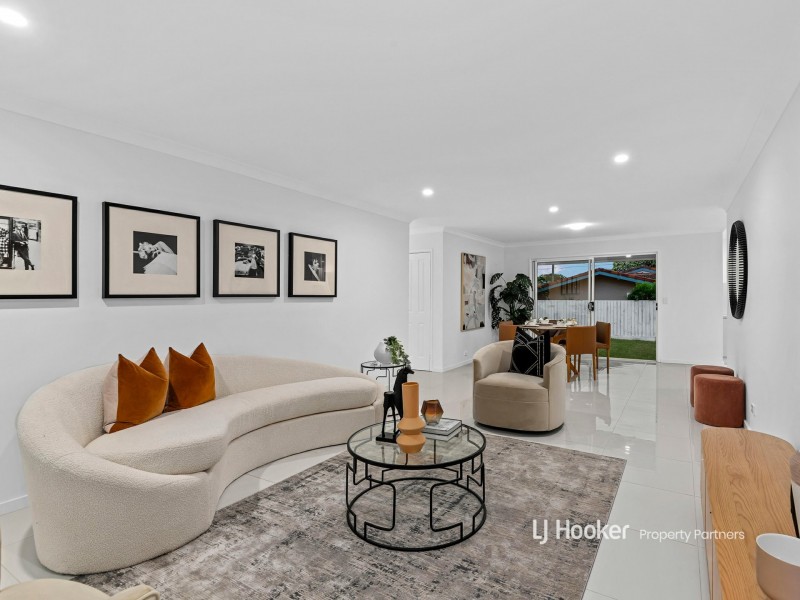 54 Chauvin Street, Robertson QLD 4109