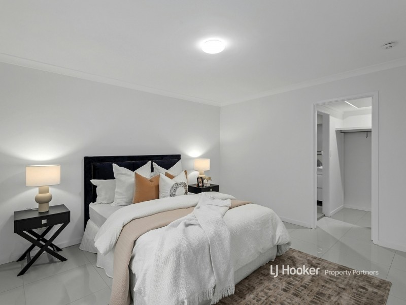 54 Chauvin Street, Robertson QLD 4109