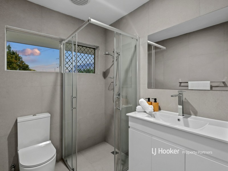 54 Chauvin Street, Robertson QLD 4109