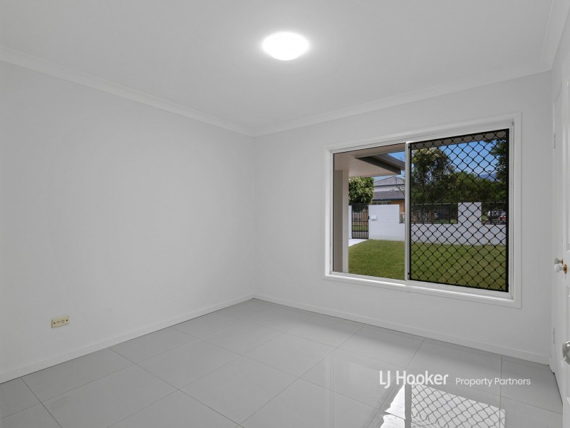 54 Chauvin Street, Robertson QLD 4109