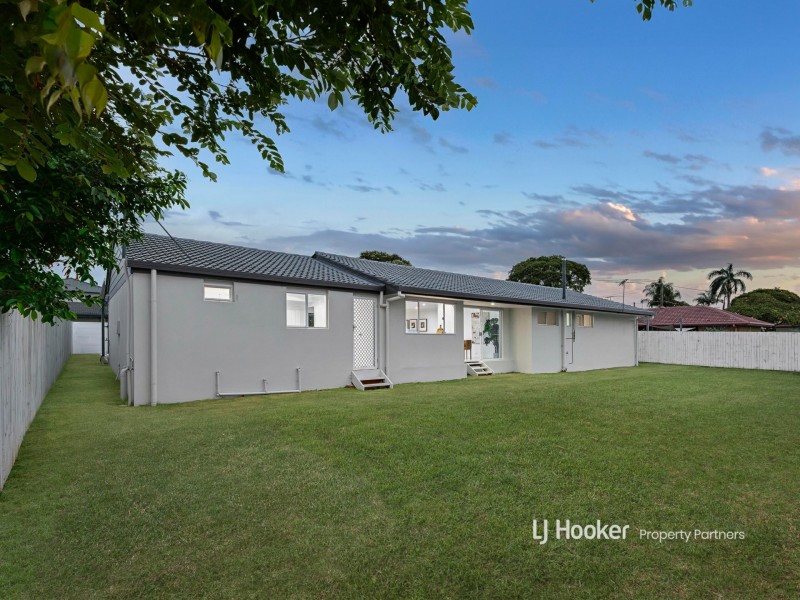 54 Chauvin Street, Robertson QLD 4109