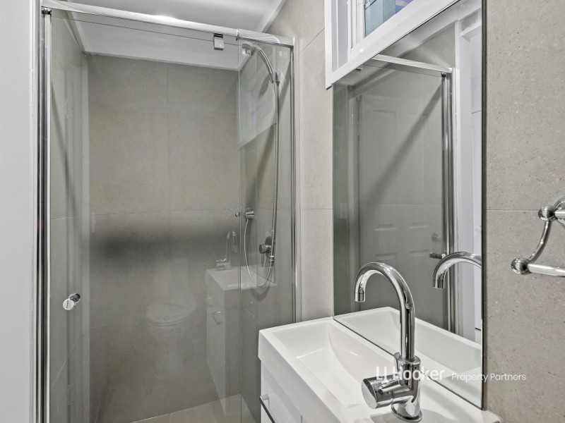 54 Chauvin Street, Robertson QLD 4109