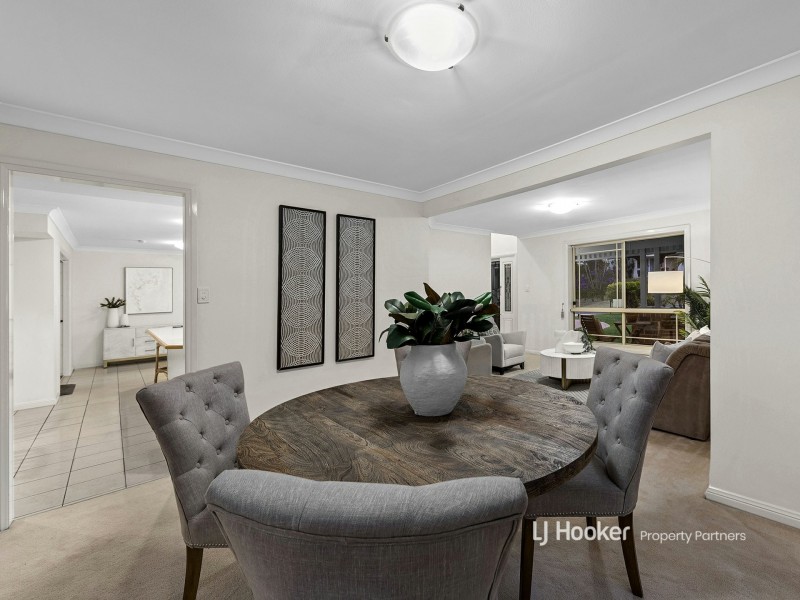 9 Conrad Place, Wishart QLD 4122